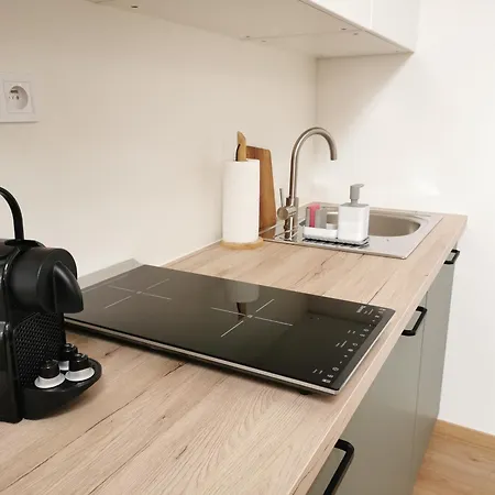 Apartment Atlas No2 With Free Parking And Ac *